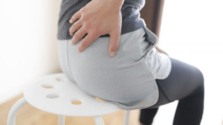 スクワットで腰痛改善
